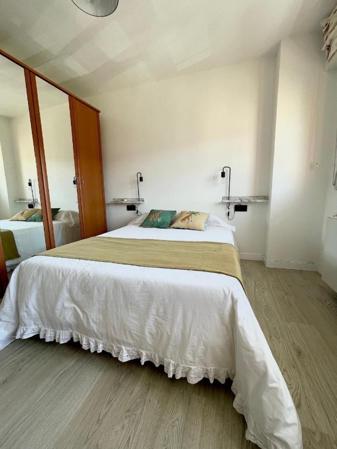 Playa Y Ciudad. Apartment Ribeira Exterior photo